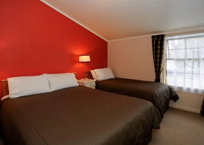 Victoria 4*