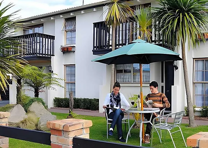 Victoria Motel 4*