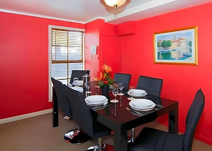 Victoria Motel 4*